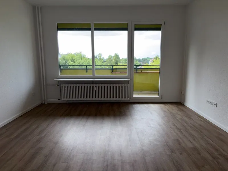 Viel Platz für Krimskrams - Geräumiges Apartment mit Balkon, Aufzug und Wannenbad ! — photo 1